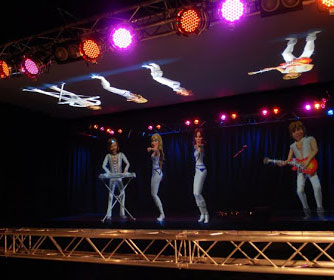 Голографическая 3D инсталляция на концертах, выставках и рекламных стендах в Москве и МО.